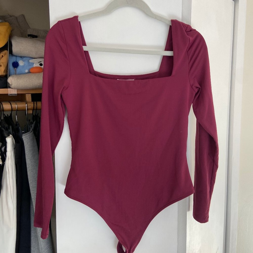 Babton contour squareneck longsleeve bodysuit L purple